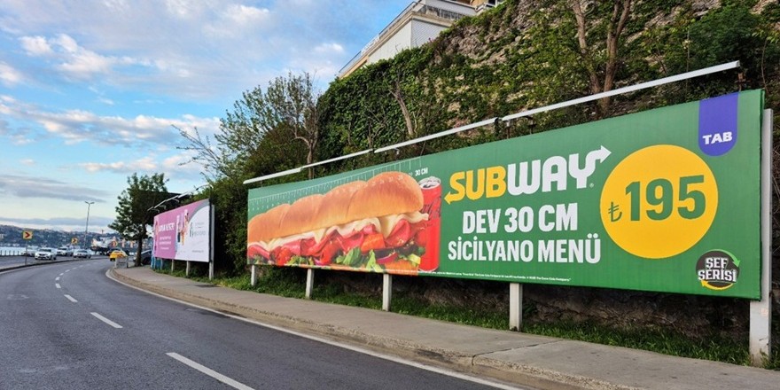Subway’in Dev Sandviçi, Panolara Sığmadı!