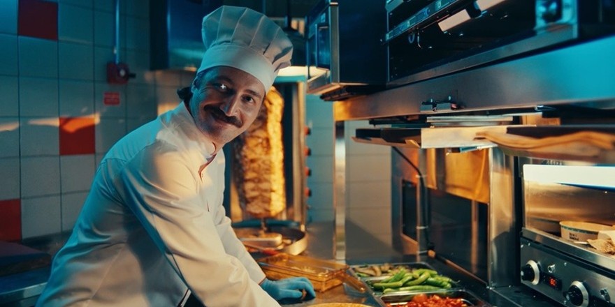 Usta Dönerci’de Geleneksel Döner, Modern Yorumlarla Buluşuyor