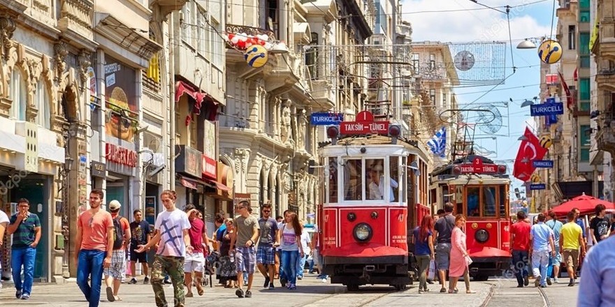 İstanbul'un ünlü caddelerindeki mağaza kiraları Avrupa'yla yarışıyor