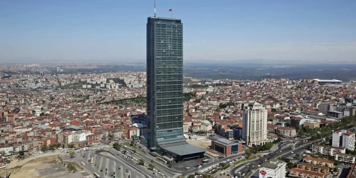 İstanbul'un göbeğindeki dev AVM kapandı!