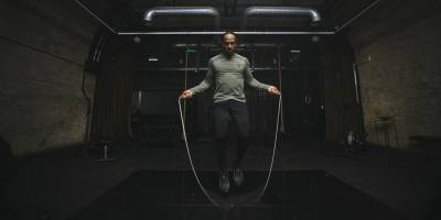 Lewis Hamilton ve Lululemon’dan Sınırları Zorlayan Bir Koleksiyon