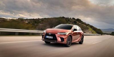 Lexus, tamamen yeni RX SUV modelini Türkiye'de satışa sundu