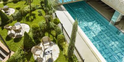 CVK Park Bosphorus Hotel’de Havuz Keyfi