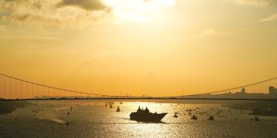 Türk donanması İstanbul Boğazında resmigeçidini gerçekleştirdi