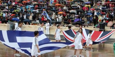 Türk modacı iki ülke arasında 'krize' neden oldu